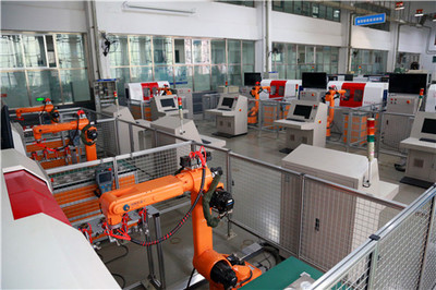 山東勞動(dòng)職業(yè)技術(shù)學(xué)院 工業(yè)機(jī)器人訂單班，精準(zhǔn)對(duì)接企業(yè)需求，引領(lǐng)技術(shù)開發(fā)新篇章